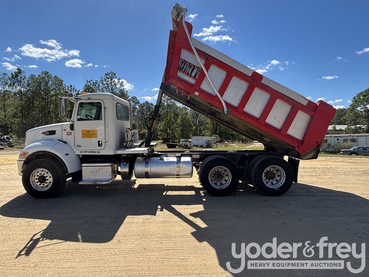 2020-peterbilt-348-image-9