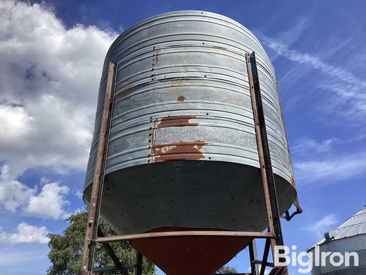 13'-tall-grain-storage-image-12