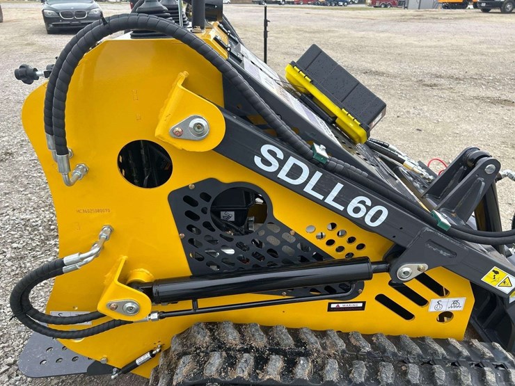 2025-sdlanch-sdll60-stand-on-loader-image-14