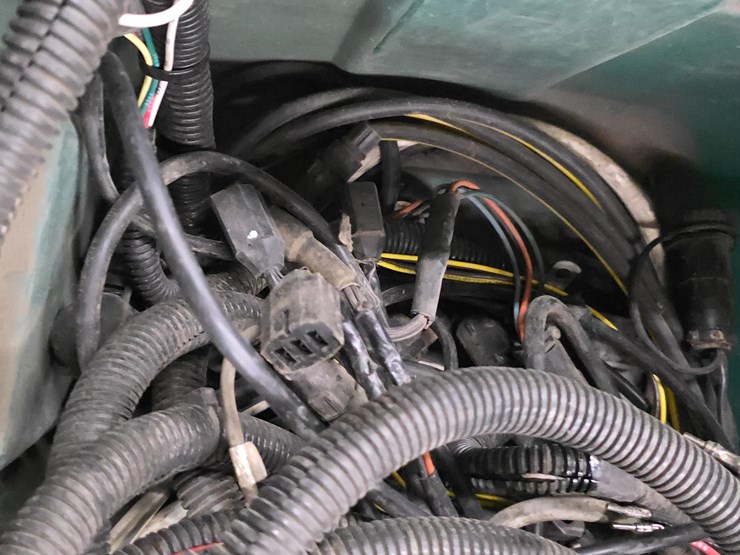 john-deere-brown-box-green-star-display-image-14