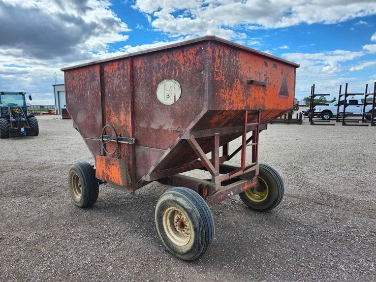 kory-farm-equipment-gravity-wagon-image-6
