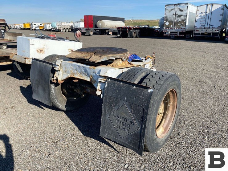 semi-trailer-dolly-image-4