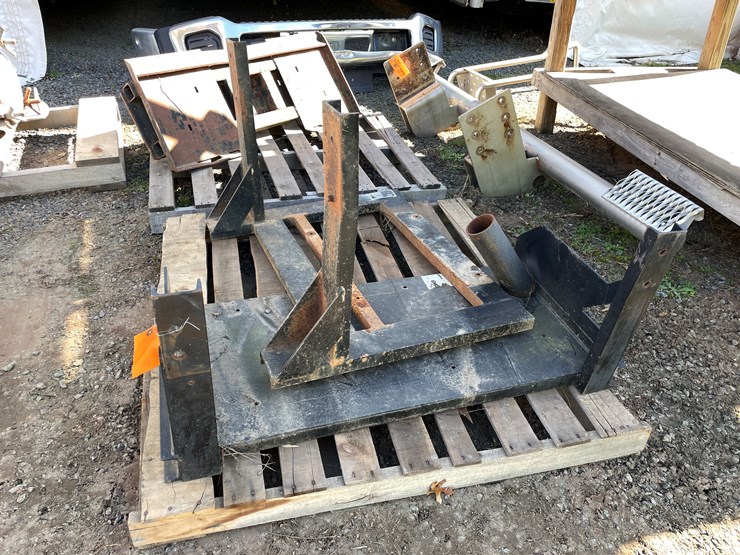 #5724-•-(2)-toolbox-mouting-brackets-image-4