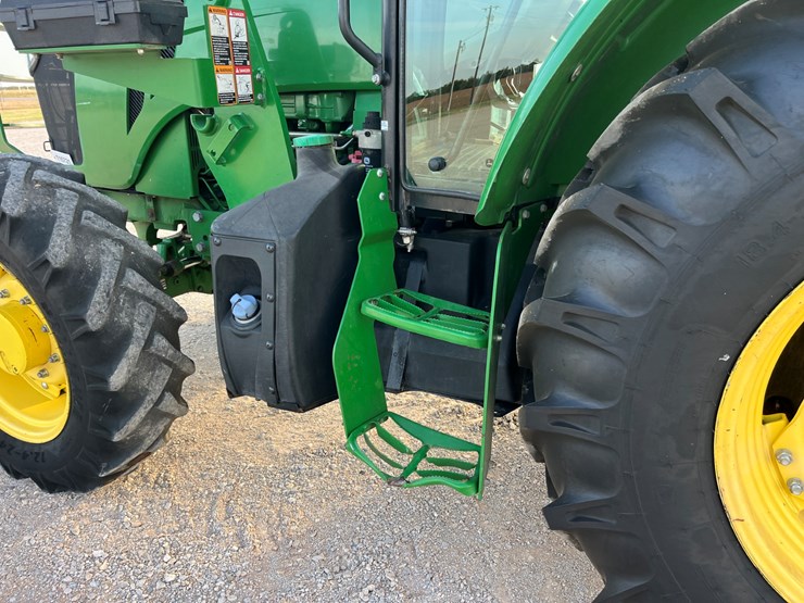 2018-john-deere-5100e-image-11