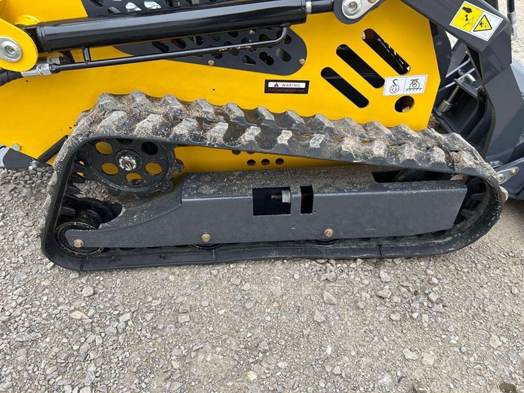 2025-sdlanch-sdll60-stand-on-loader-image-15