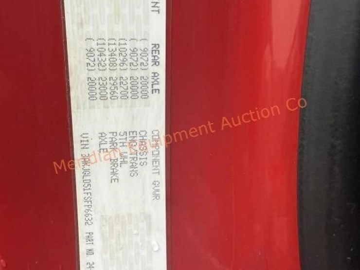 2015-freightliner-cascadia-113-image-32