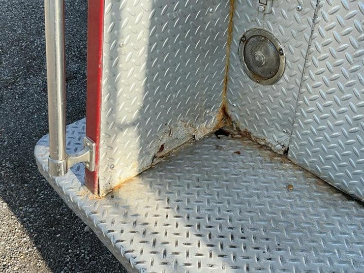 #2000-•-1982-sutphen-deluge-fire-engine-truck-detroit-diesel-6v92ta-image-55