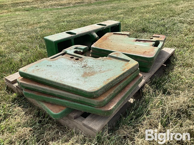 john-deere-front-tractor-weights-&-bracket-image-14