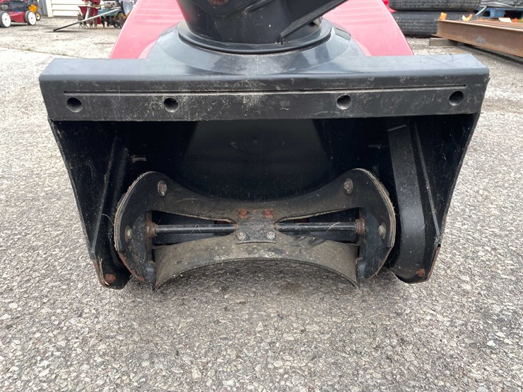 #14031-•-toro-ccr-snowblower-(o4)-image-12