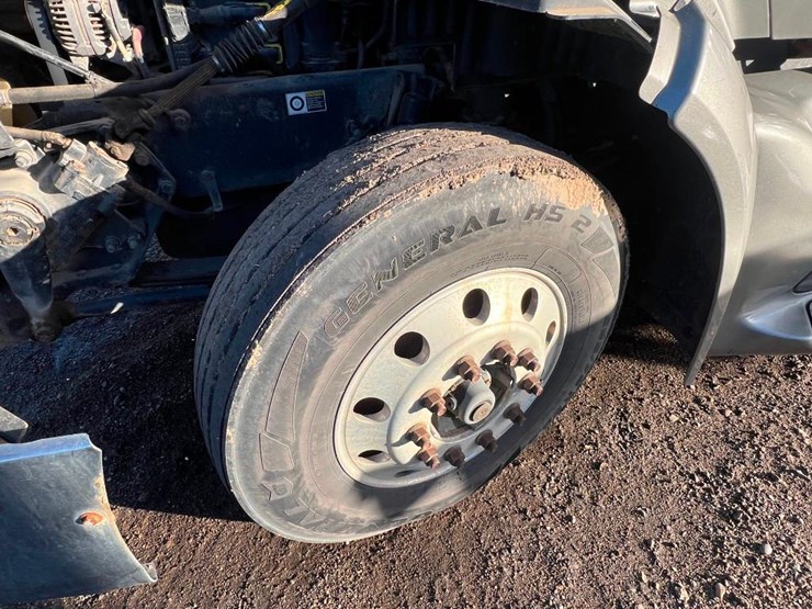 2014-peterbilt-579-image-10