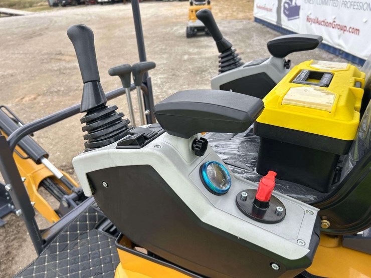 2025-sdlanch-sdle20-mini-excavator-image-10