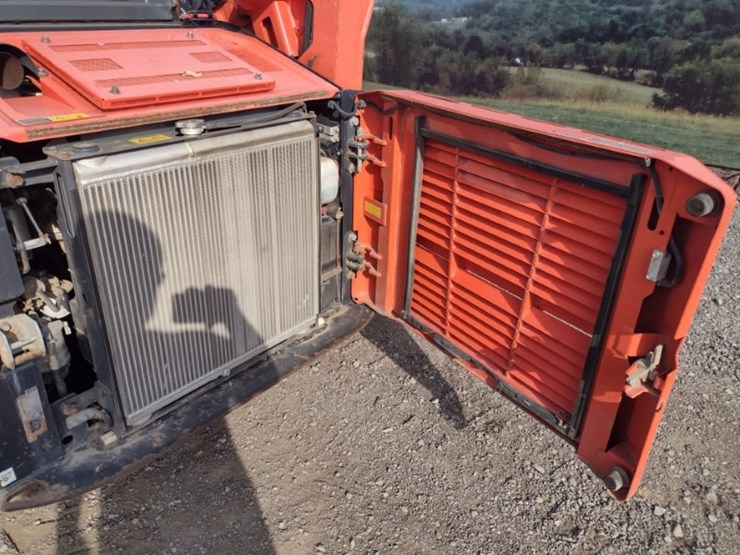 kubota-svl65-image-34