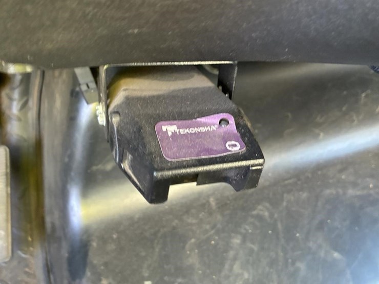 2005-chevrolet-c4500-stakebed-truck-image-16