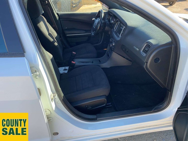 2021-dodge-charger-rwd-4dr-sedan-image-19