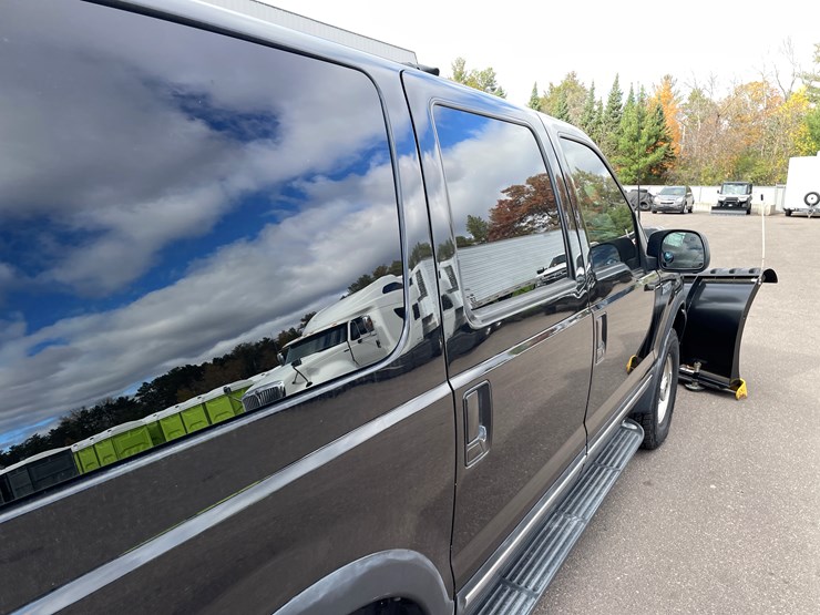 2003-ford-excursion-image-48