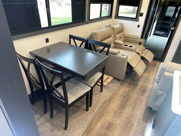 #4502-•-2025-forest-river-xlr-nitro-lux-toy-hauler-(wi-title)-image-75