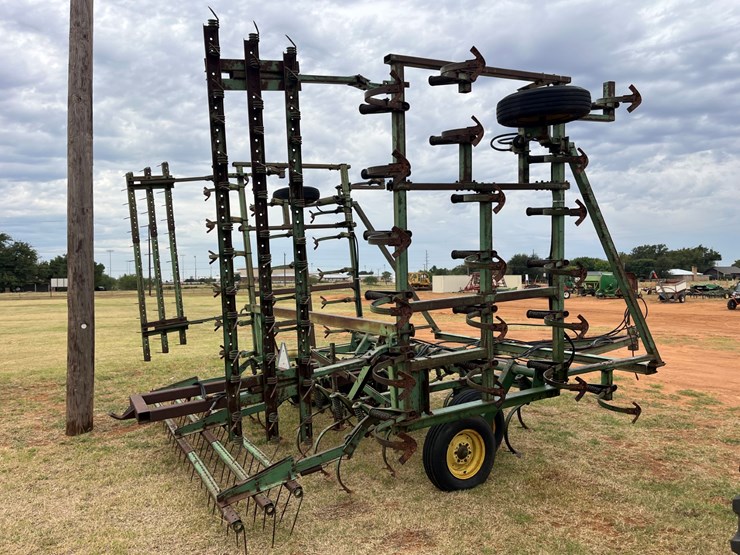 john-deere-1010-image-9