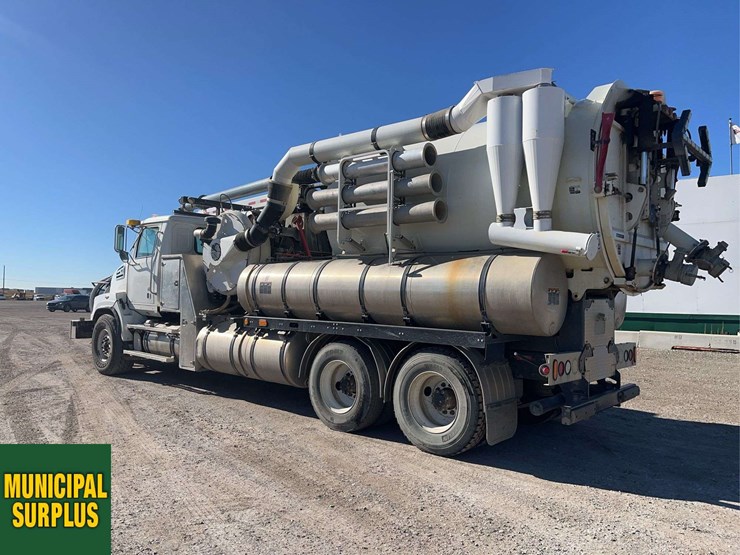 2015-western-star-4700-image-3