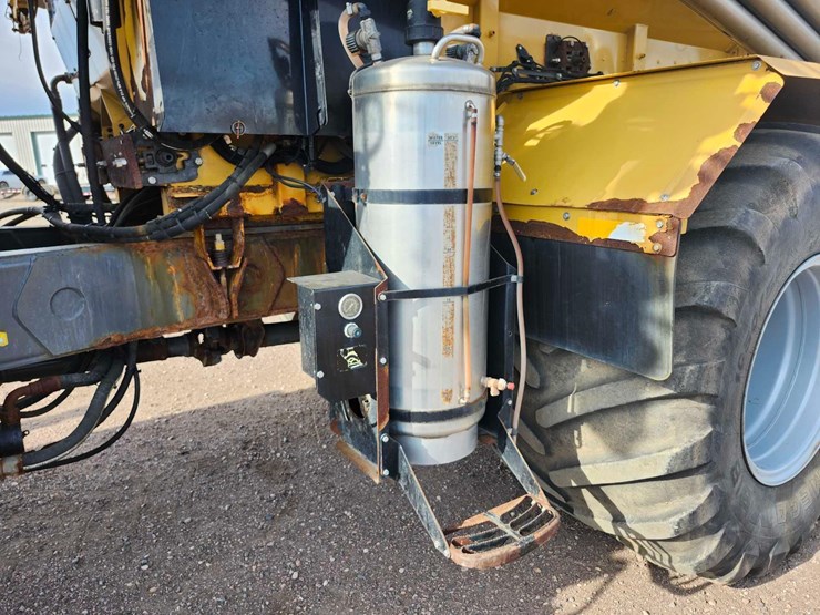 2013-agchem-9300-terragator-image-14