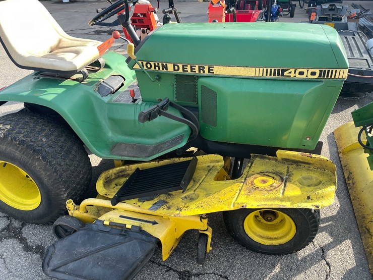 john-deere-400-image-9