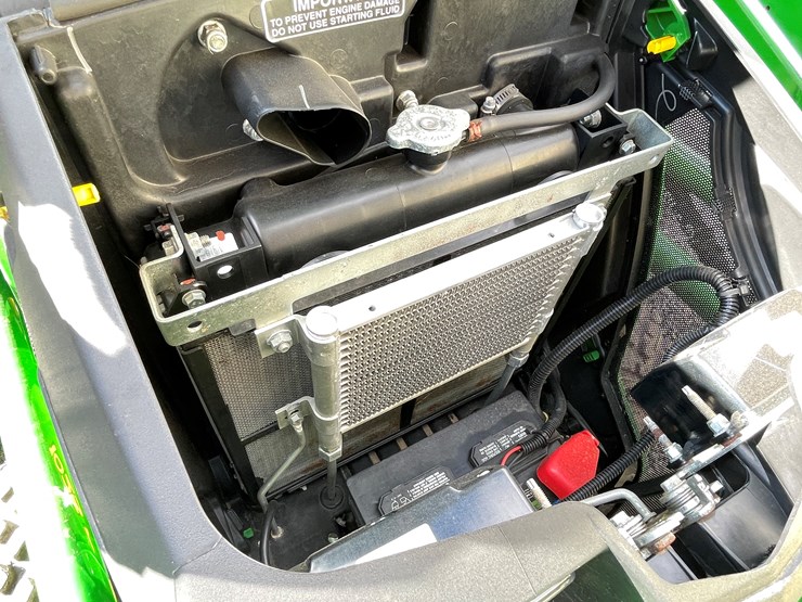 2024-john-deere-1025r-image-44