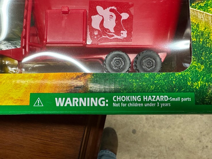 #90e-•-country-life-farm-set-image-3