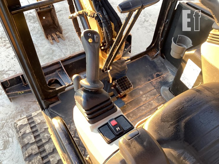 2021-caterpillar-302.7cr-image-17