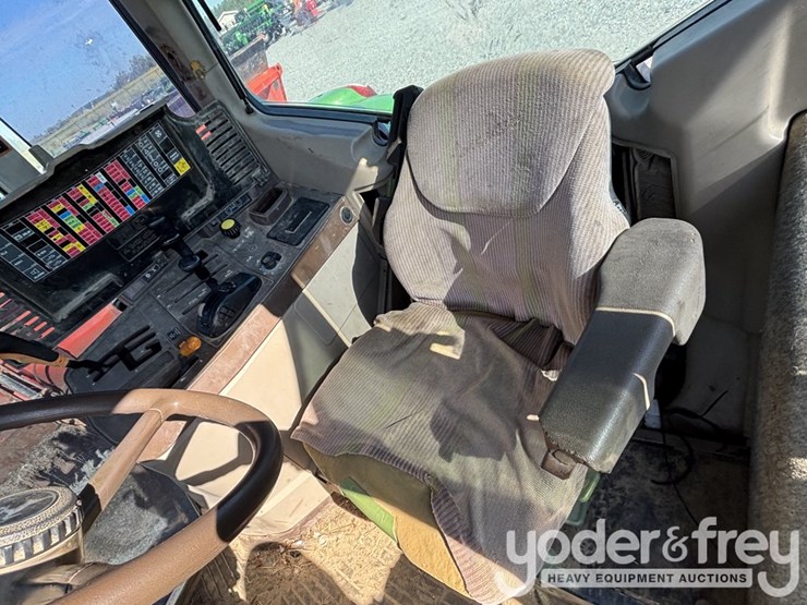 2004-john-deere-7320-image-9