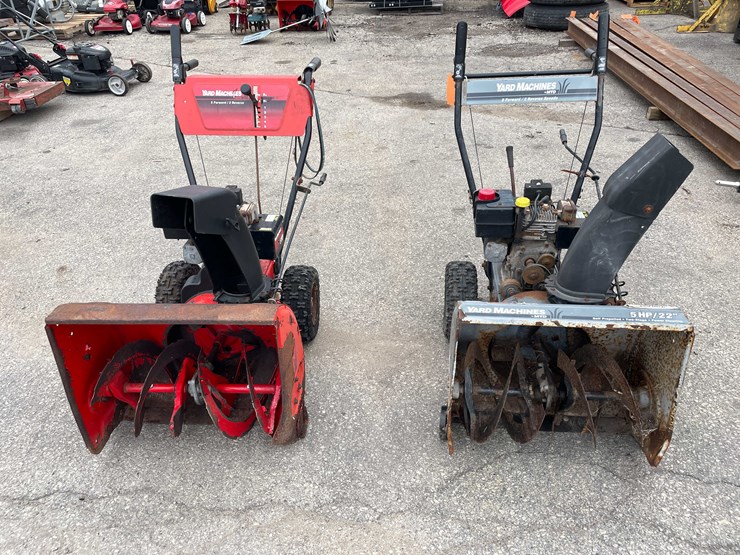 #14029-•-(2)-yard-machines-snow-blowers-(o4)-image-2