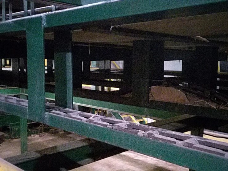 #144-•-5-strand-green-chain-image-5