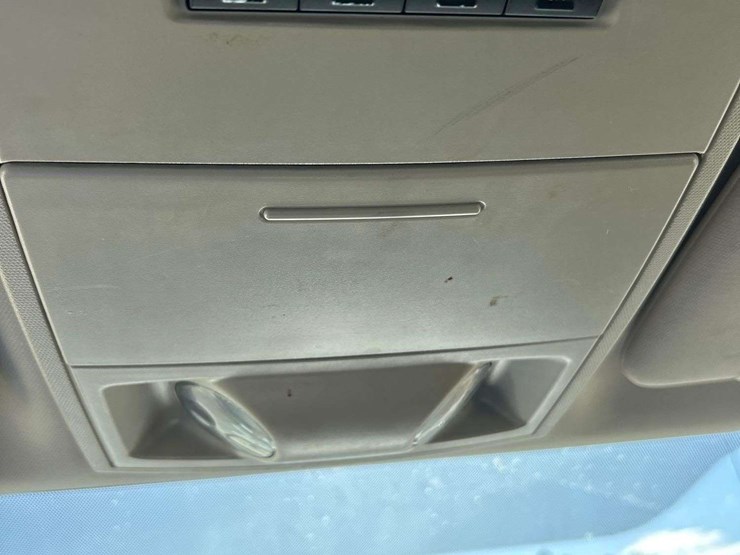 2016-dodge-caravan-image-17