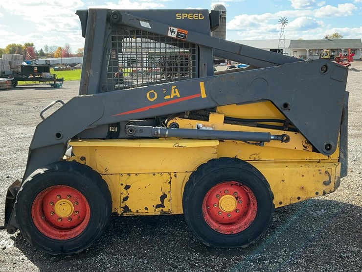 new-holland-ls190-image-2