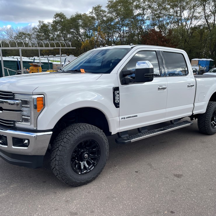2019 FORD F350 XLT LARIAT