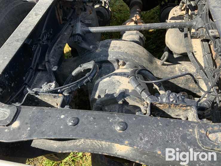 2016-freightliner-cascadia-125-image-17