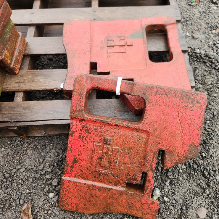 #822 • 2) IH STAMPED WEIGHTS 100 #