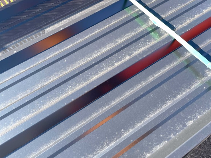 #14104-•-28-gauge-painted-r-panel-profile-steel-siding-(o6)-image-2