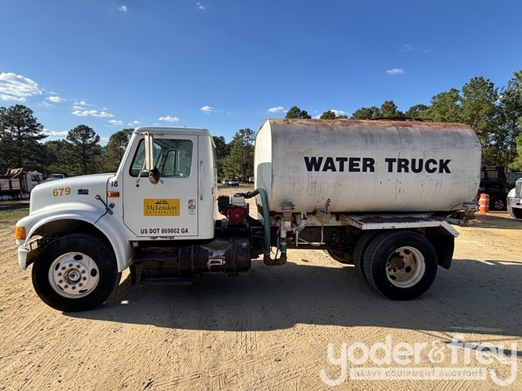 1999-international-4900-image-2