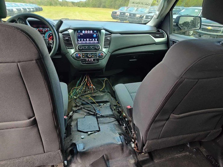 2018-chevrolet-tahoe-image-26