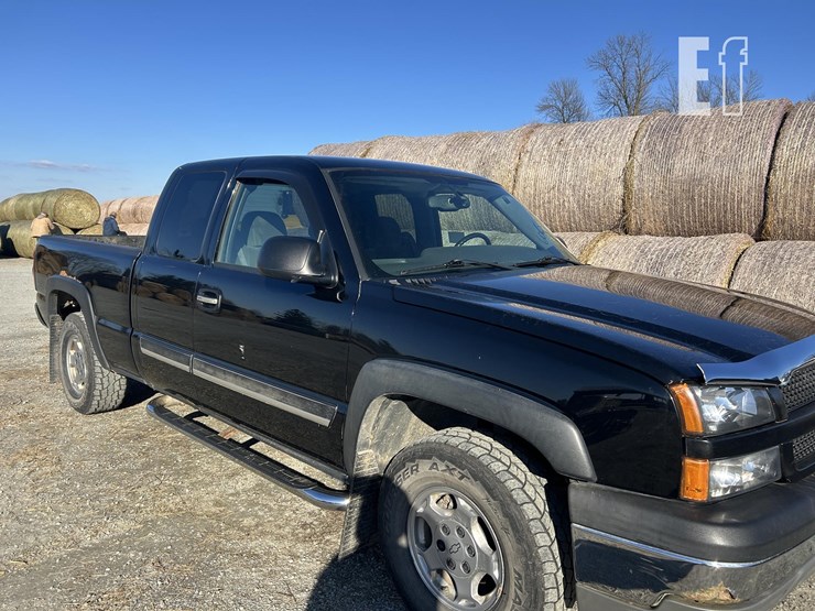 2004-chevrolet-silverado-1500-image-1