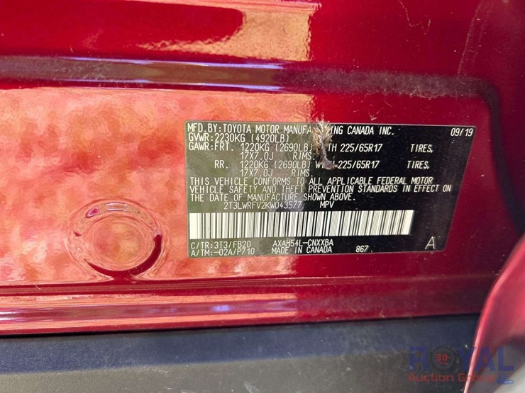 2019-toyota-rav4-le-image-5