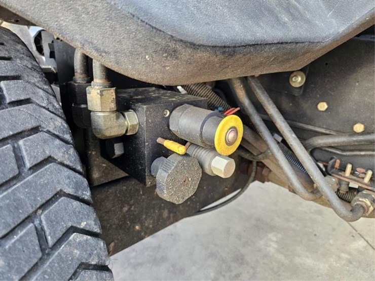 john-deere-3225c-image-27