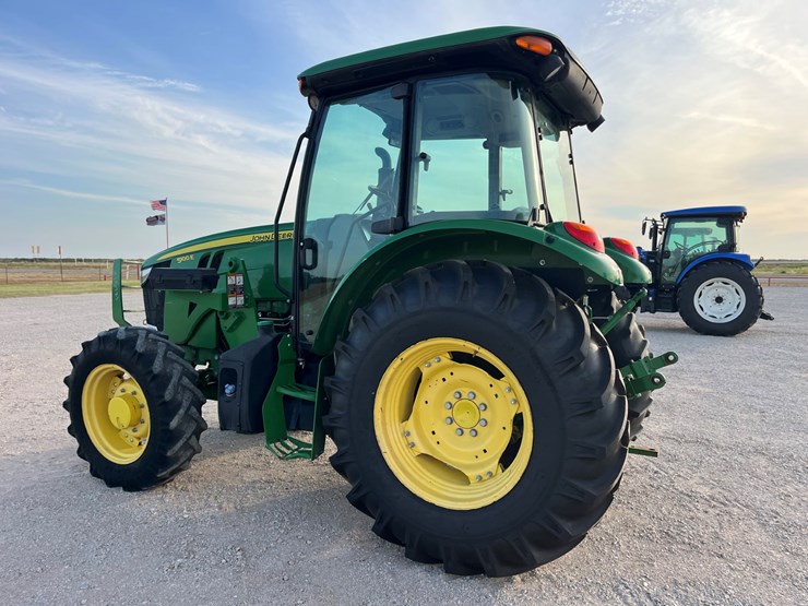 2018-john-deere-5100e-image-10