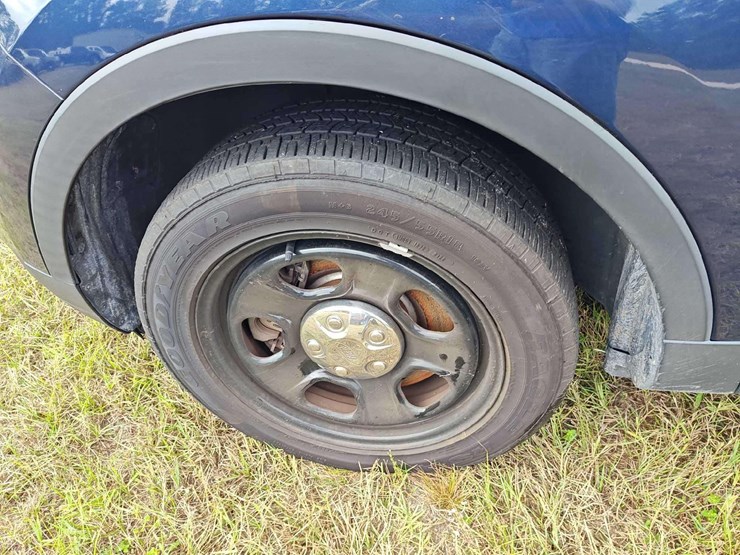 2016-ford-explorer-image-25