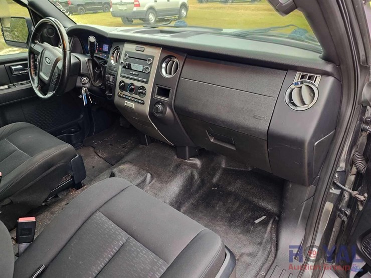 2016-ford-expedition-image-23