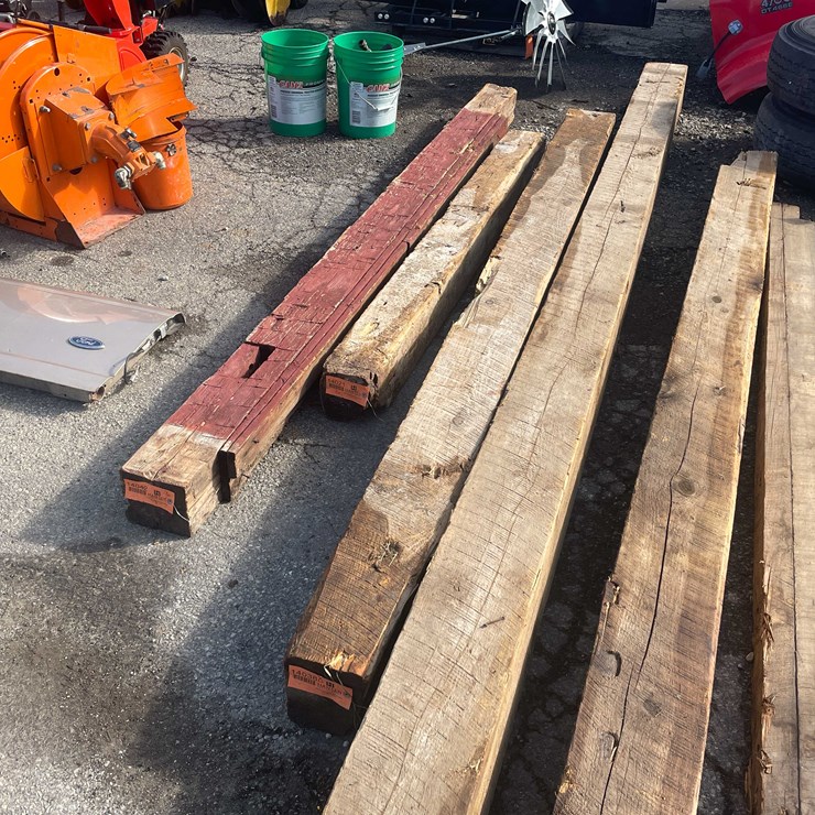 #14038 • Old Barn Wooden Beam (O4)