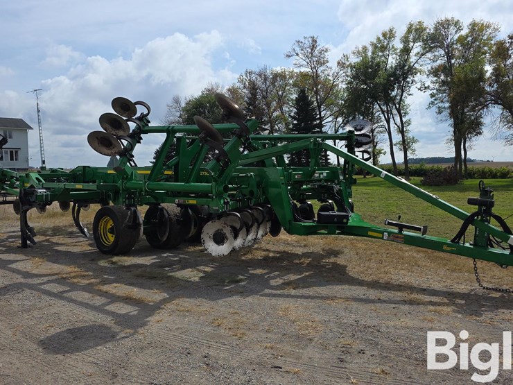 2018-john-deere-2730-image-3