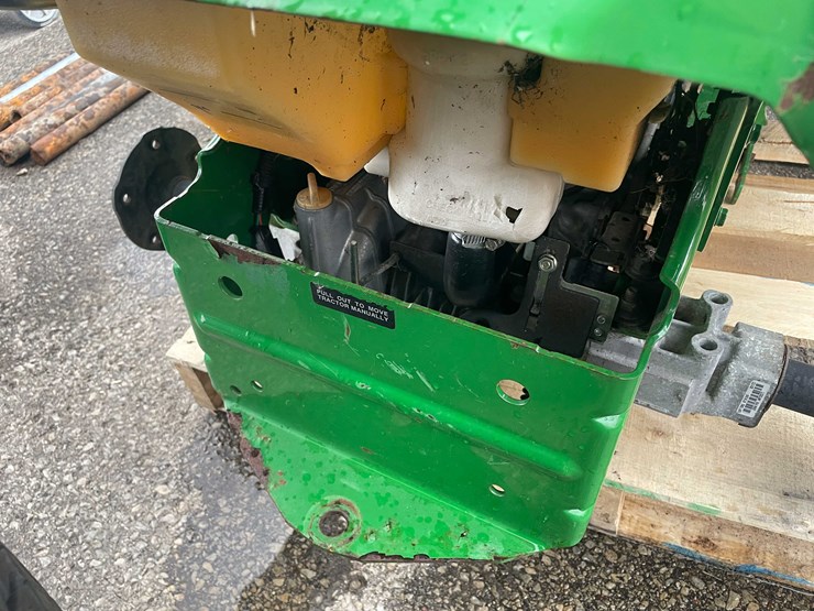 john-deere-gt235-image-13