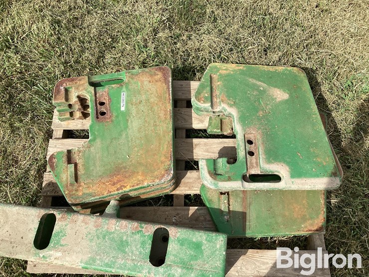 john-deere-front-tractor-weights-&-bracket-image-10