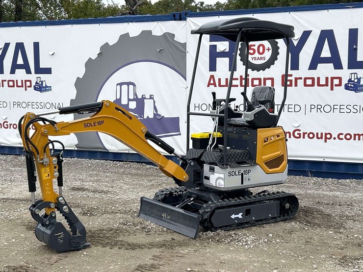 2025-sdlanch-sdle18p-mini-excavator-image-1