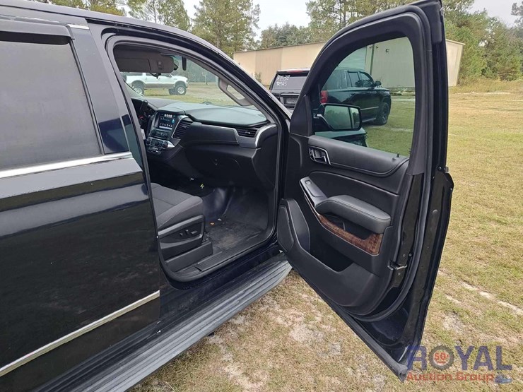 2018-chevrolet-tahoe-image-19